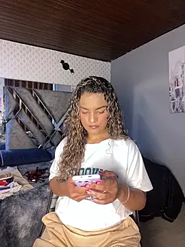 Snapshot of AngelPinkk_ chatting on February 16, 8:16 pm AngelPinkk online show from February 16, 8:16 pm