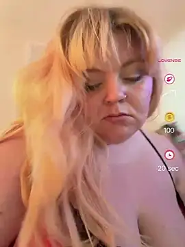 danikaFendyr online show from June 20, 7:33 am