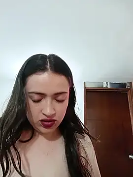 Snapshot of By_Lia chatting on February 6, 7:50 pm By Lia online show from February 6, 7:50 pm