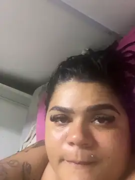 Snapshot of MorenaCariok chatting on February 5, 4:50 am MorenaCariok online show from February 5, 4:50 am