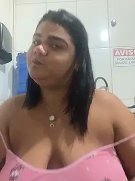 Snapshot of MorenaCariok chatting on February 18, 2:57 pm MorenaCariok online show from February 18, 2:57 pm