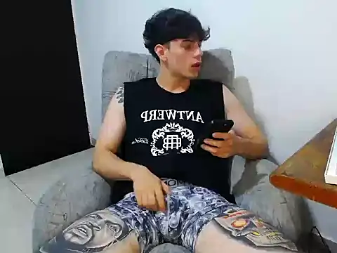 Snapshot of Joshh_miller chatting on February 25, 6:56 am Joshh miller online show from February 25, 6:56 am