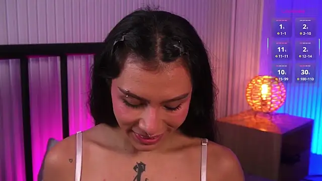 Molly  davis online show from April 6, 7:59 pm