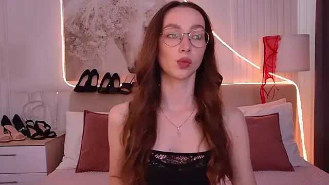 Emily Simon online show from July 18, 5:22 am