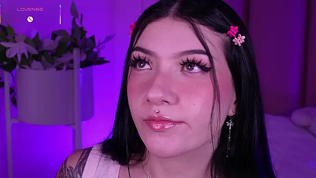 Snapshot of Dolcexx_ chatting on February 7, 8:45 pm Dolcexx online show from February 7, 8:45 pm