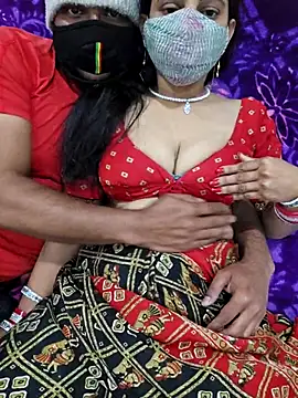 Snapshot of VikasViralStudios chatting on February 4, 6:19 am VikasViralStudios online show from February 4, 6:19 am