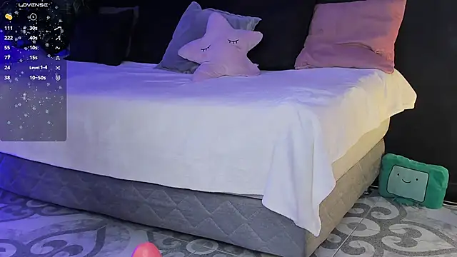 Snapshot of Noaah25_ chatting on February 11, 3:33 am Noaah25 online show from February 11, 3:33 am