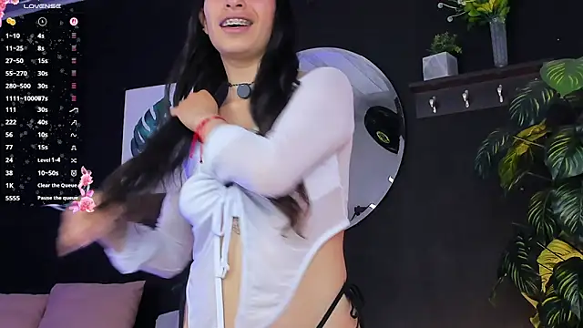 Snapshot of Noaah25_ chatting on March 4, 3:23 am Noaah25 online show from March 4, 3:23 am