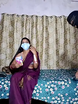 Snapshot of Forest_Queen chatting on February 22, 8:24 am Forest Queen online show from February 22, 8:24 am