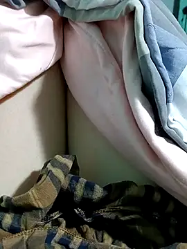 lylinhjim online show from January 15, 3:05 pm