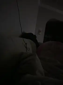 Snapshot of Tom32828 chatting on February 18, 9:05 am Tom32828 online show from February 18, 9:05 am