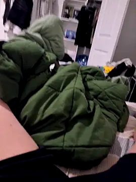 Snapshot of Tom32828 chatting on February 28, 7:20 am Tom32828 online show from February 28, 7:20 am