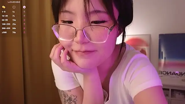 nullgirl online show from June 2, 2:24 am