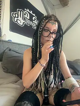 demonLamia online show from June 15, 1:24 pm