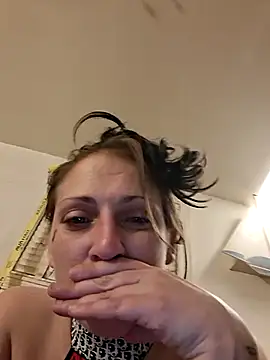 LadySn0w26 online show from February 23, 1:36 am