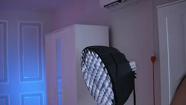 SammiMonroe online show from April 7, 4:13 am