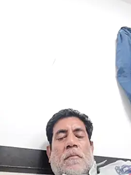 Snapshot of Aafreen999 chatting on February 15, 4:36 pm Aafreen999 online show from February 15, 4:36 pm