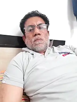 Snapshot of Aafreen999 chatting on February 16, 12:56 pm Aafreen999 online show from February 16, 12:56 pm