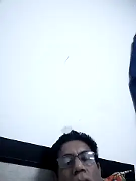 Snapshot of Aafreen999 chatting on February 25, 6:39 pm Aafreen999 online show from February 25, 6:39 pm