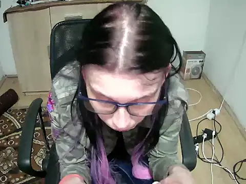 Snapshot of Lexagrimes chatting on February 4, 10:04 pm Lexagrimes online show from February 4, 10:04 pm