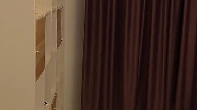 Snapshot of PearlMavie chatting on February 25, 2:37 pm PearlMavie online show from February 25, 2:37 pm