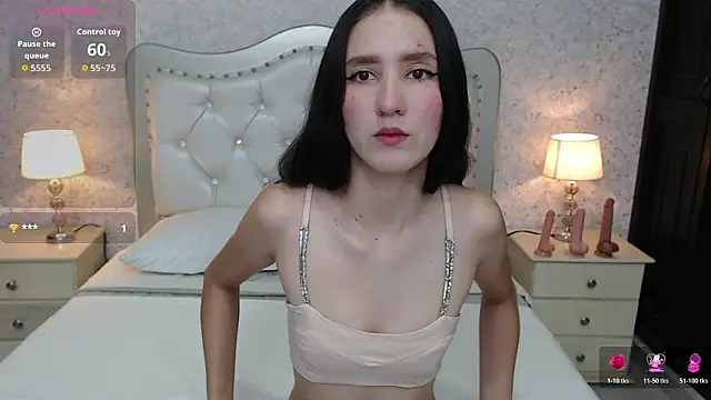 Snapshot of skinny_keily14 chatting on February 2, 11:31 am skinny keily14 online show from February 2, 11:31 am