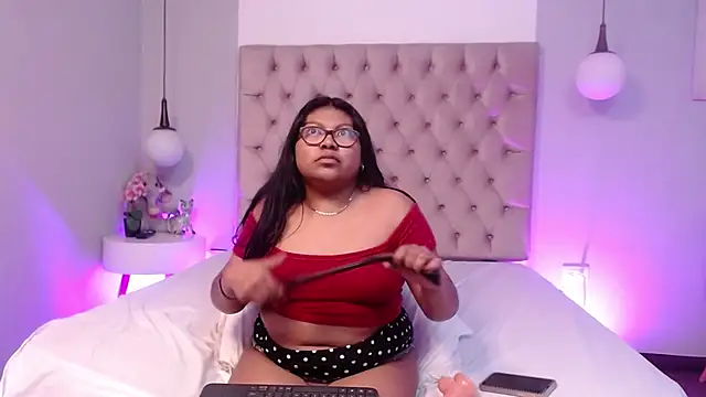 Kiri Black  online show from February 3, 6:22 am