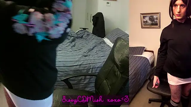 Snapshot of SissyCDMish chatting on July 16, 3:51 pm SissyCDMish online show from July 16, 3:51 pm