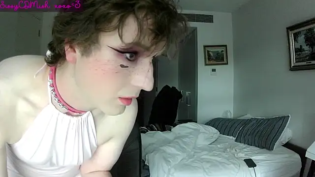 Snapshot of SissyCDMish chatting on July 24, 11:58 pm SissyCDMish online show from July 24, 11:58 pm
