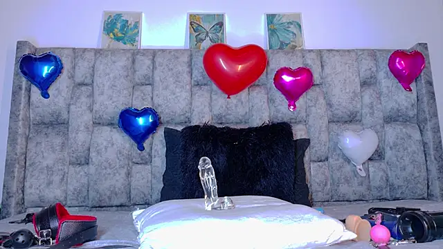 Snapshot of samirths_boy_ chatting on February 14, 7:27 am samirths boy online show from February 14, 7:27 am