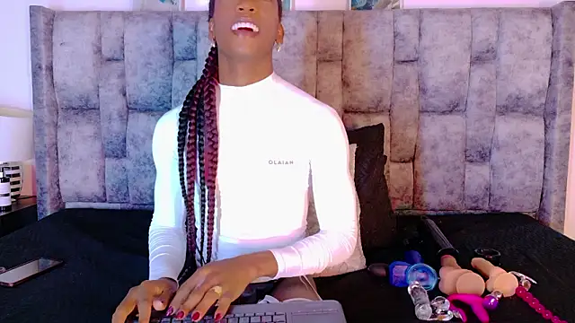 Snapshot of samirths_boy_ chatting on February 26, 5:56 pm samirths boy online show from February 26, 5:56 pm