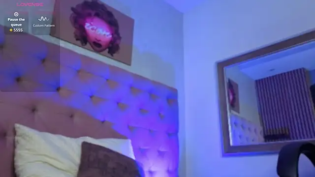 amber  moon1 online show from July 11, 7:05 pm