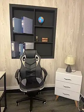 elodie rouge online show from March 12, 12:33 pm