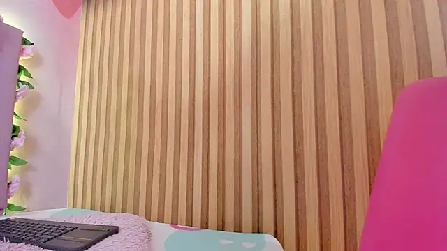 Snapshot of lovely__kiss__ chatting on July 23, 6:17 pm lovely kiss online show from July 23, 6:17 pm