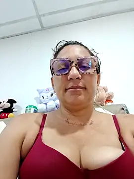 mariacarlota online show from May 7, 1:16 pm