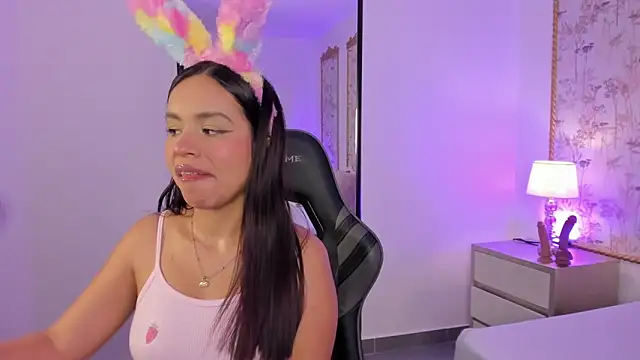 Snapshot of rubby_grundy chatting on March 2, 11:22 pm rubby grundy online show from March 2, 11:22 pm