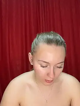 Snapshot of SweetSophia20 chatting on February 2, 10:41 pm SweetSophia20 online show from February 2, 10:41 pm