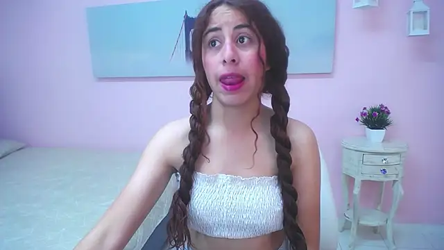 scarlett clyde online show from March 28, 12:27 pm