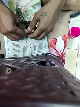 Snapshot of daddy_dikk chatting on April 13, 9:48 am daddy dikk online show from April 13, 9:48 am