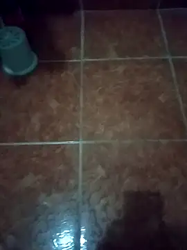 angelguere online show from February 1, 2:10 am