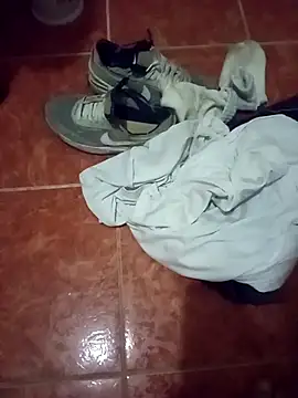 angelguere online show from February 19, 5:25 am