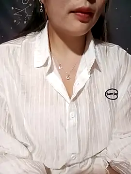 Bling sexy online show from March 15, 1:39 pm