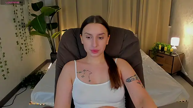 Snapshot of Celine_Coello chatting on March 20, 3:55 am Celine Coello online show from March 20, 3:55 am