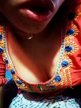 Snapshot of Jyoti_rathor chatting on July 24, 2:26 pm Jyoti rathor online show from July 24, 2:26 pm