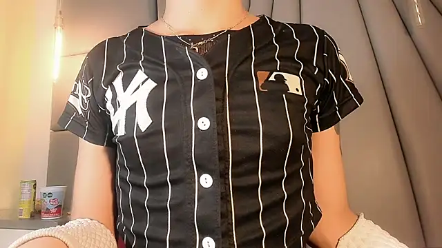 Miss-Saraii online show from March 27, 8:52 pm