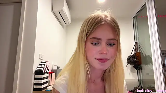 Snapshot of Slay_Swag chatting on March 2, 10:11 am Slay Swag online show from March 2, 10:11 am