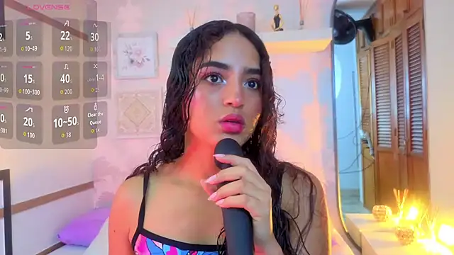 Emma Thompssonn online show from April 17, 1:03 pm