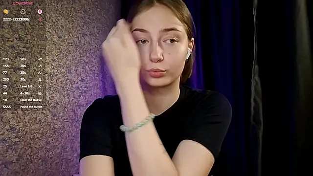 MousyHello online show from April 20, 3:37 pm