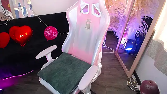 teylo80as online show from May 30, 12:13 pm