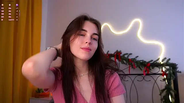 Snapshot of MirnaTellado chatting on February 17, 6:14 pm MirnaTellado online show from February 17, 6:14 pm